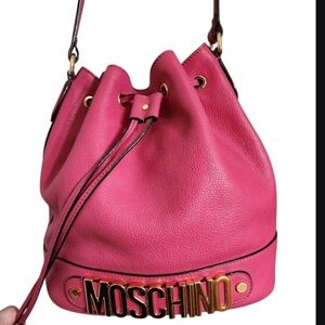 Moschino Logo Leather Fuchsia Bucket Bag